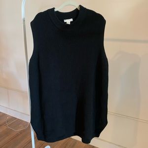 H&M long sleeveless sweater, XL